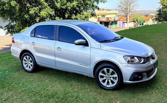 VOLKSWAGEN VOYAGE 1.6 MSI TOTALFLEX COMFORTLINE 4P MANUAL VOLKSWAGEN VOYAGE 1.6 MSI TOTALFLEX COMFORTLINE 4P MANUAL